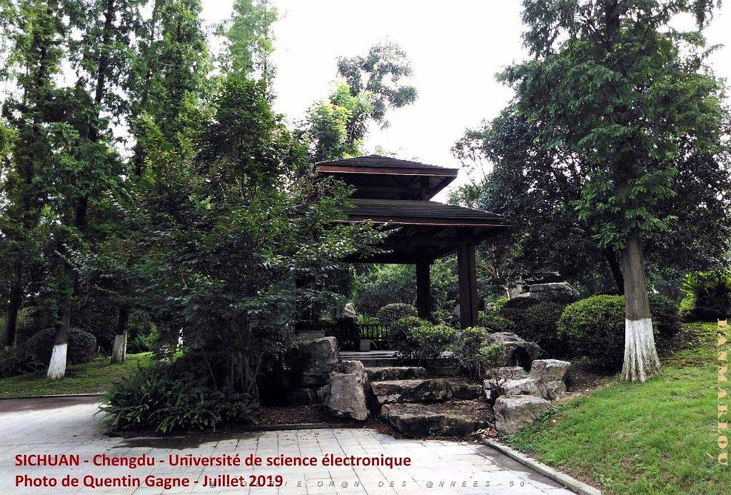Chengdu- Universite Science electronique 035.jpg